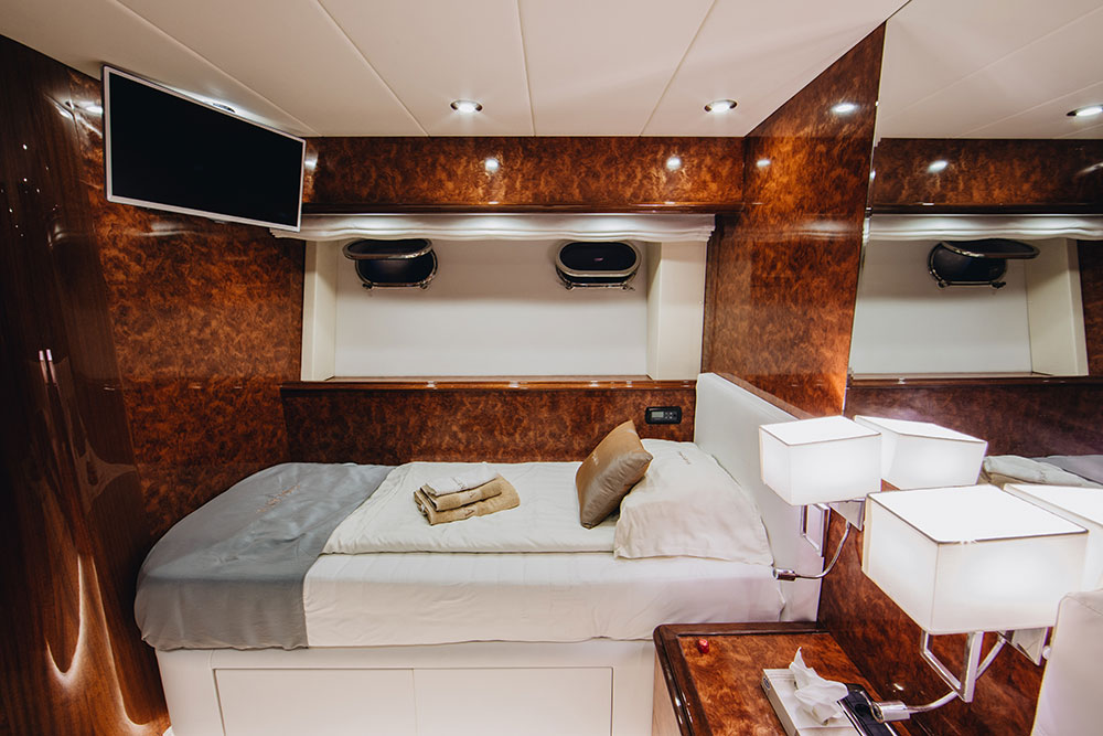 Yacht-Lady-Lona-Innen-1